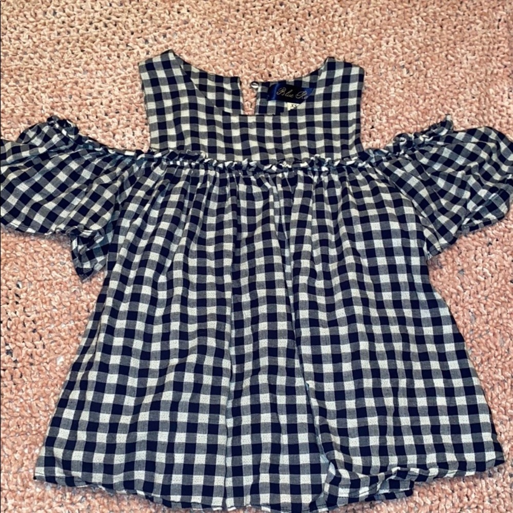 Cute gingham✨ - Picture 2 of 3